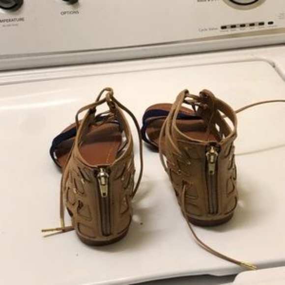 Cute cobalt blue flats sandals! - Picture 3 of 4